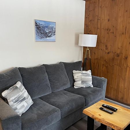 Lush'S Cottages Cormack 外观 照片