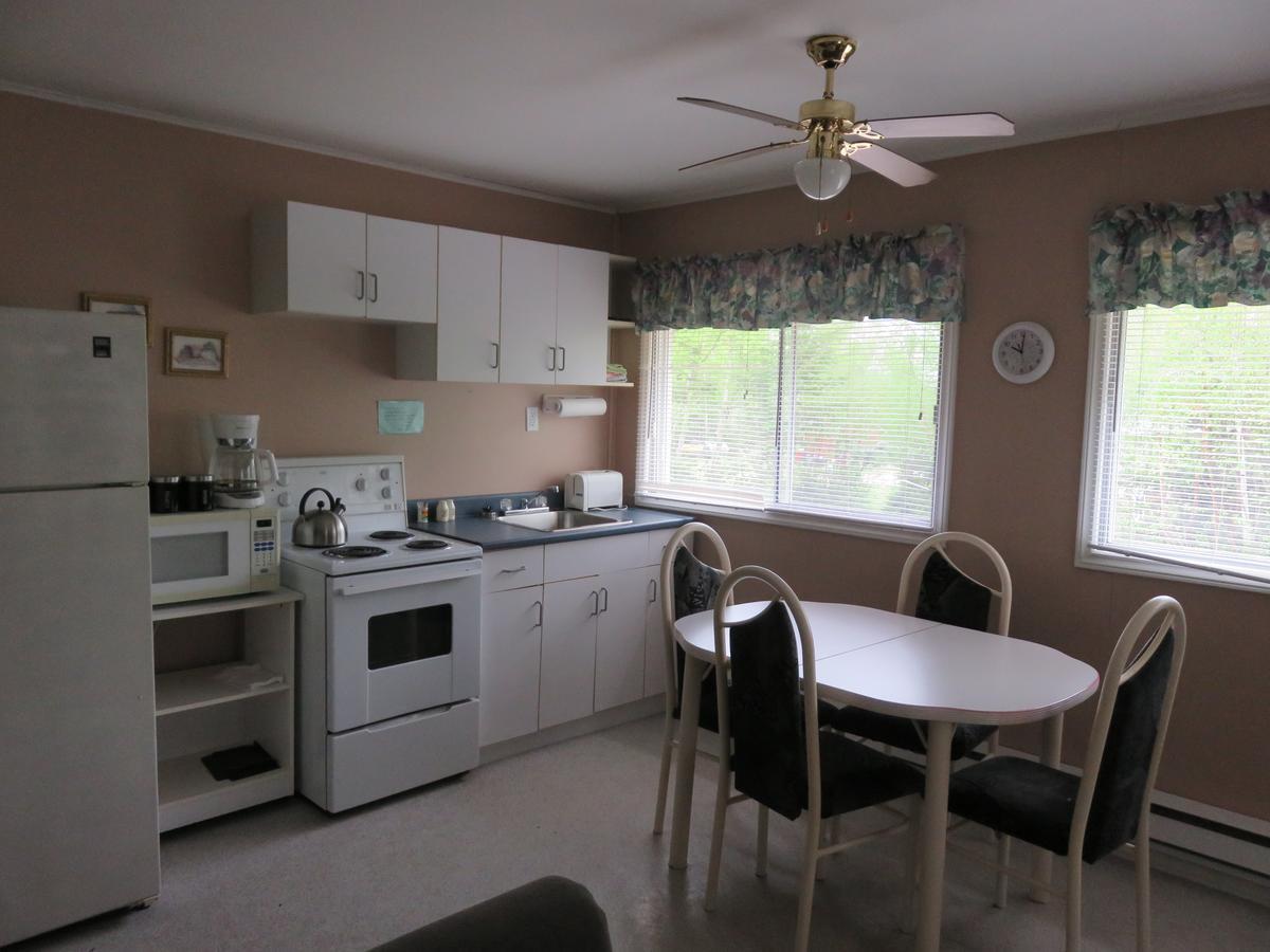 Lush'S Cottages Cormack 外观 照片